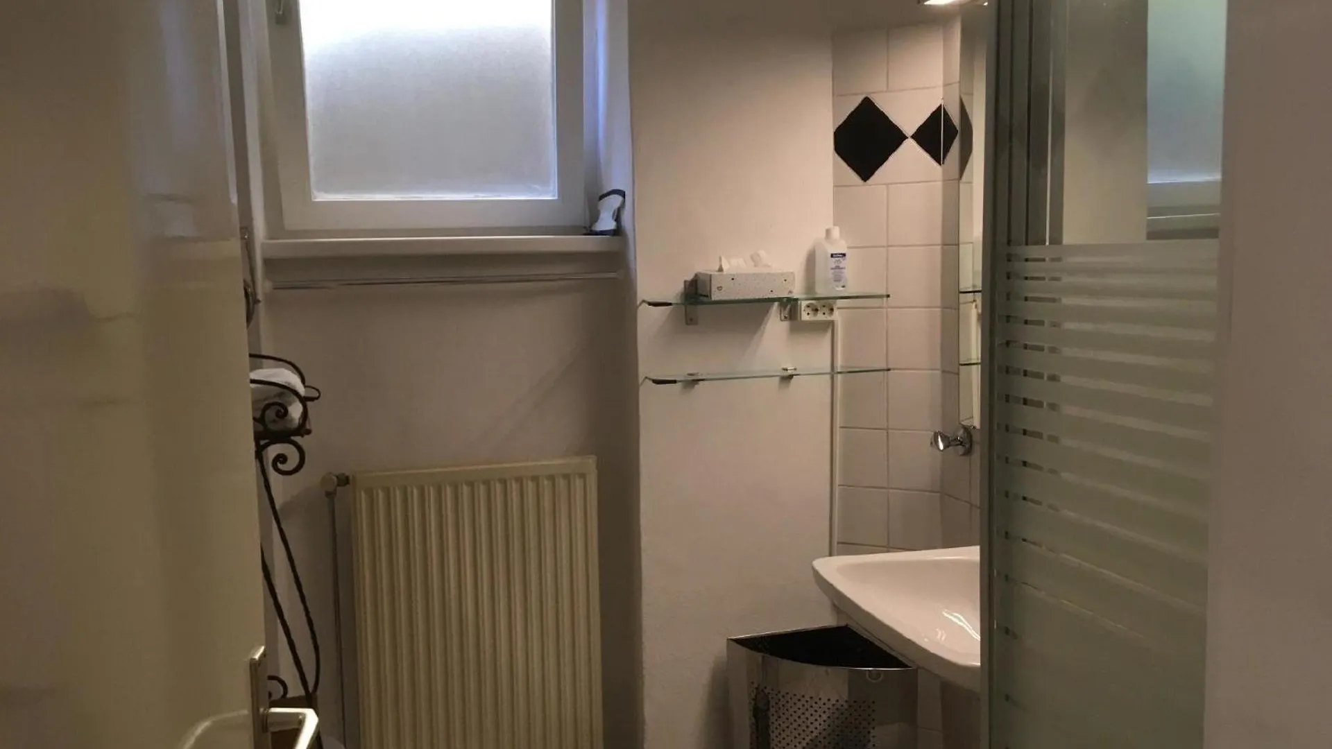 Apartment Ferienwohnung Mit Garagenplatz Vienna Austria